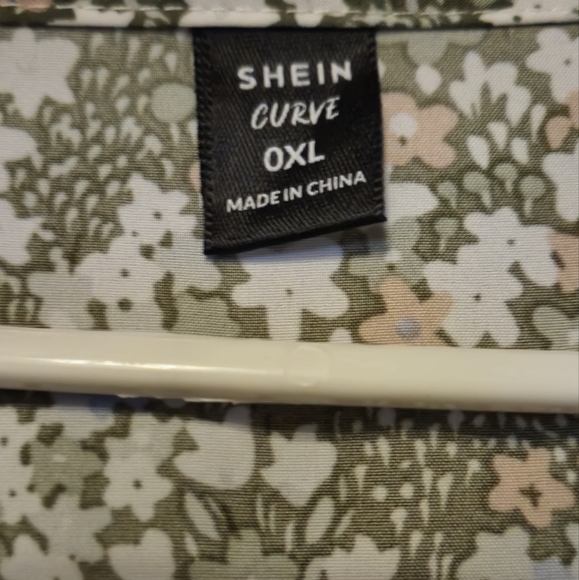 Shein Ditsy Floral Ruffle Sleeve Dress without Belt - size XL - Picture 6 of 8